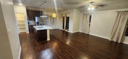 104 Arrowhead Dr in Sanger, TX - Building Photo - Building Photo