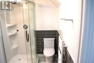 365 Silverthorn Ave in Toronto, ON - Building Photo - Building Photo