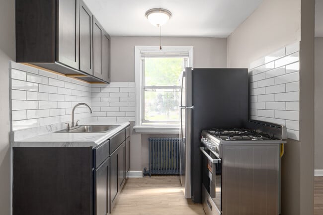 Nottingham Apartments in Hamilton, NJ in Hamilton, NJ - Building Photo - Interior Photo