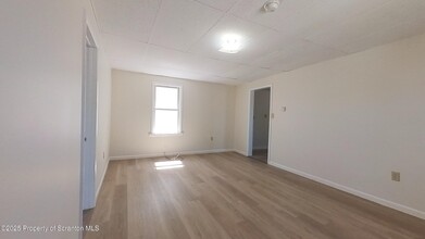 86 Lee Park Ave in Hanover, PA - Building Photo - Building Photo