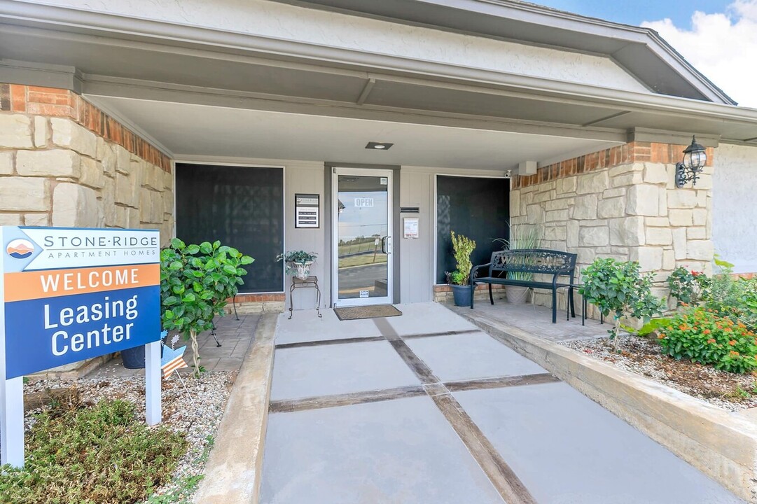 Stone Ridge Apartments in Lawton, OK - Building Photo