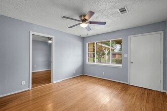 7405 Carver Ave in Texas City, TX - Building Photo - Building Photo