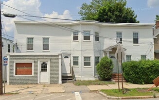 125 N Main St in Rochester, NH - Building Photo