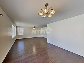 1830 S 875 E in Clearfield, UT - Foto de edificio - Building Photo