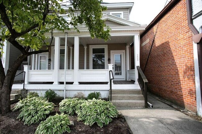 property at 285-287-287 E Whittier St