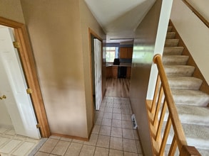 120 Kayaderosseras Dr in Ballston Spa, NY - Building Photo - Building Photo