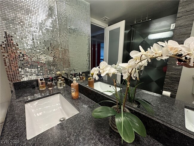 property at 205 E Harmon Ave