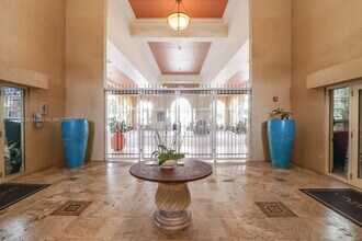 520 SE 5th Ave in Fort Lauderdale, FL - Building Photo - Building Photo