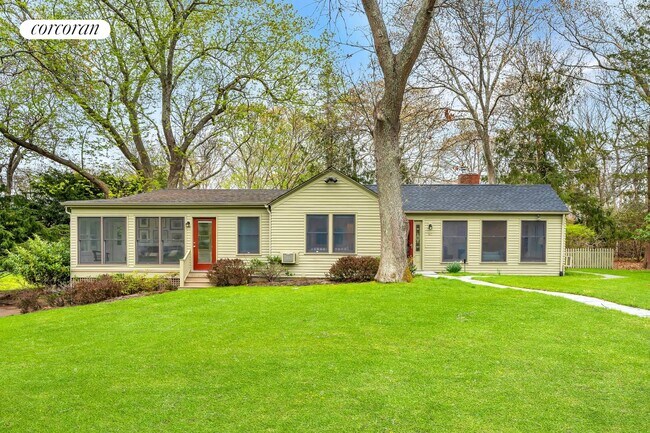 property at 60 Aspatuck Rd