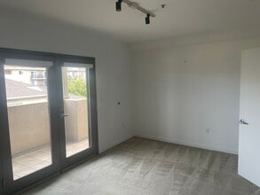 426 27th St, Unit Midtown Lofts #203B in Oakland, CA - Foto de edificio - Building Photo
