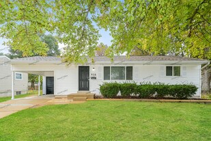 850 Daniel Boone Dr in Florissant, MO - Building Photo