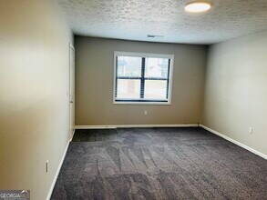 1075 Eastview Rd NE in Conyers, GA - Building Photo - Building Photo