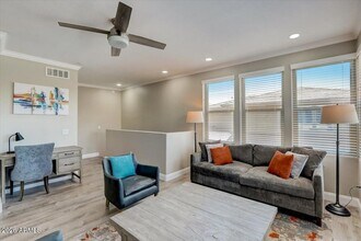 19777 N 76th St, Unit 2133 in Scottsdale, AZ - Foto de edificio - Building Photo