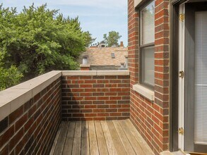 3230 N Kenmore Ave, Unit 3 in Chicago, IL - Building Photo - Building Photo