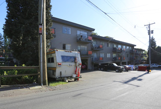 2345 Dundas St in Vancouver, BC - Building Photo - Building Photo