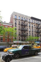 228 Eighth Ave in New York, NY - Building Photo