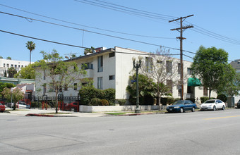 3945 W 8th St in Los Angeles, CA - Building Photo - Building Photo