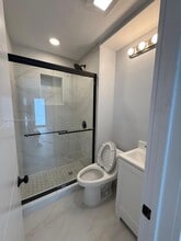 5636 Arthur St in Hollywood, FL - Building Photo - Building Photo