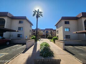 3033 E Devonshire Ave in Phoenix, AZ - Building Photo