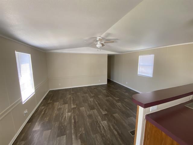 1620 E Reno Rd in Azle, TX - Building Photo - Building Photo