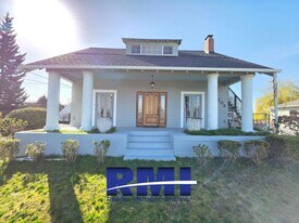 1103 Ohio Ave in Bremerton, WA - Building Photo