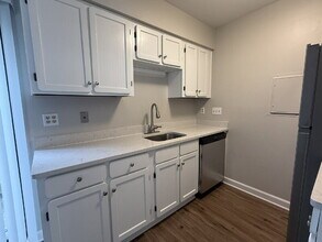 406 W 9th St in Charlotte, NC - Building Photo - Building Photo