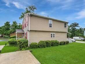 8905 Glenarden Pkwy in Glenarden, MD - Building Photo - Building Photo