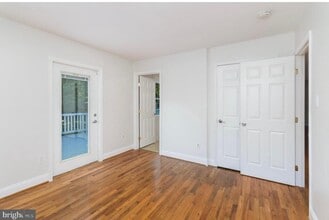 8710 W Fort Foote Ter in Fort Washington, MD - Foto de edificio - Building Photo