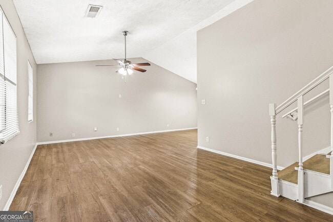 1152 Holly Hills Dr SW in Lilburn, GA - Building Photo - Building Photo