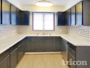 2414 Garden St in Joliet, IL - Building Photo - Building Photo