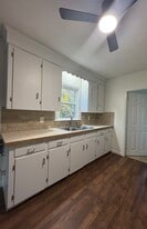 36 School St, Unit 36 School #2 in Southbridge, MA - Building Photo