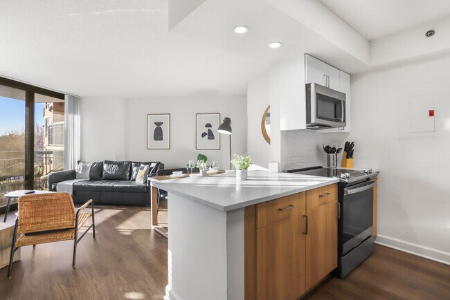 801 15th St S in Arlington, VA - Building Photo - Building Photo