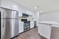 Building Photo - The Hideaway Apartments in Los Angeles, California