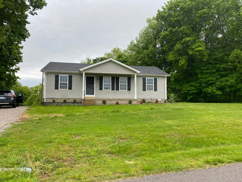 2137 Alvaton- Greenhill Rd in Bowling Green, KY - Building Photo