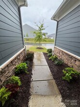 6341 Ashton Pk Dr in Denver, NC - Foto de edificio - Building Photo