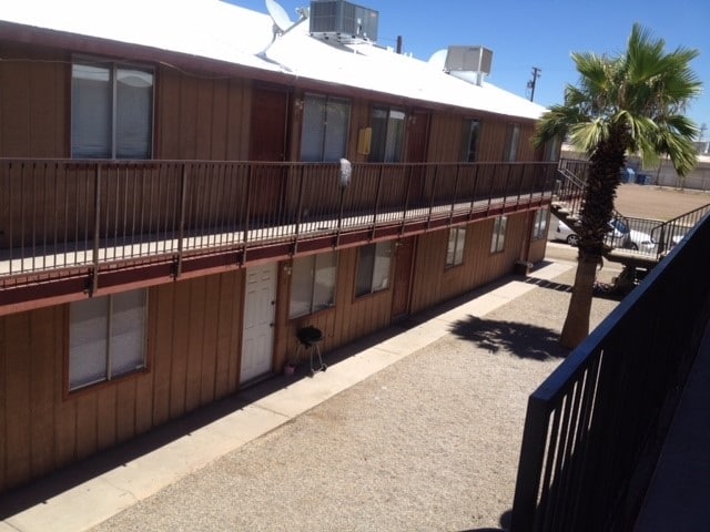 Barioni Apartments in Imperial, CA - Building Photo - Building Photo