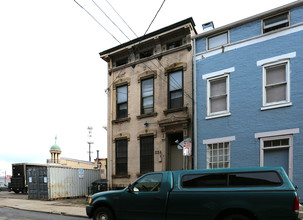 224 W 14th St in Cincinnati, OH - Building Photo - Building Photo