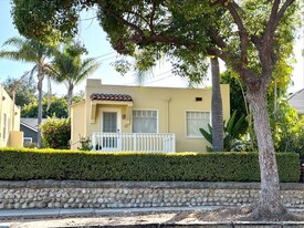 1325 Laguna St in Santa Barbara, CA - Building Photo