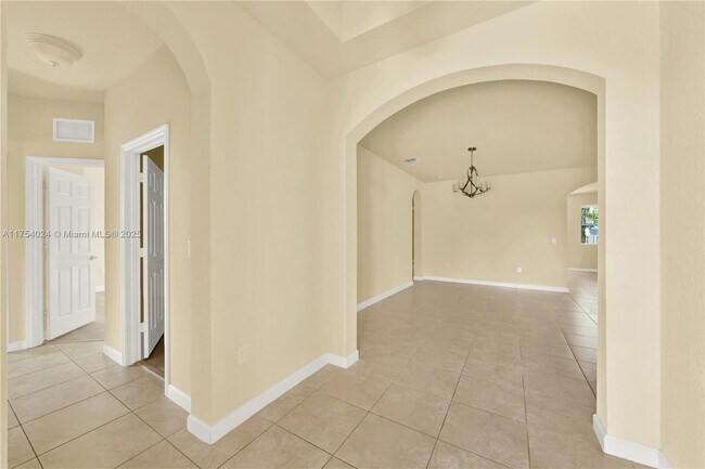 11924 SW 155th Ct in Miami, FL - Building Photo - Building Photo