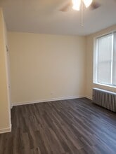 4815 W Belle Plaine Ave, Unit 111 in Chicago, IL - Building Photo - Building Photo