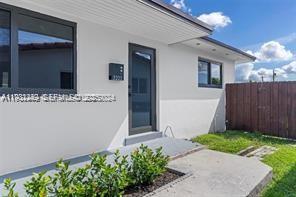 3223 SW 90th Ave in Miami, FL - Foto de edificio - Building Photo