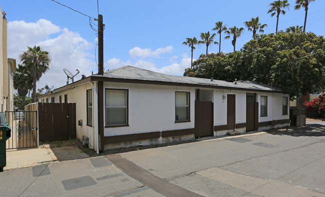 1639 S Myers St in Oceanside, CA - Building Photo - Building Photo