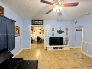 965 NE 146th St in North Miami, FL - Building Photo - Building Photo