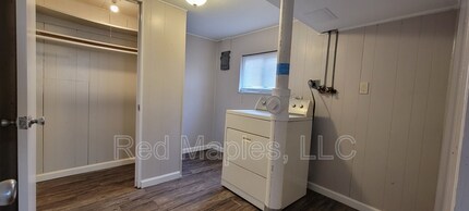 3222 Airway Ave-Unit -C in Breckenridge Hills, MO - Building Photo - Building Photo
