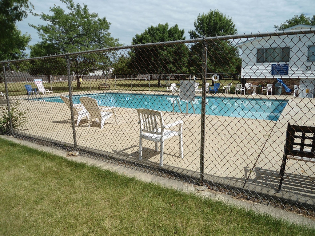 Willow Run of Crest Hill Apartments in Crest Hill, IL