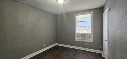 1439 James Ave S in St. Petersburg, FL - Building Photo - Building Photo