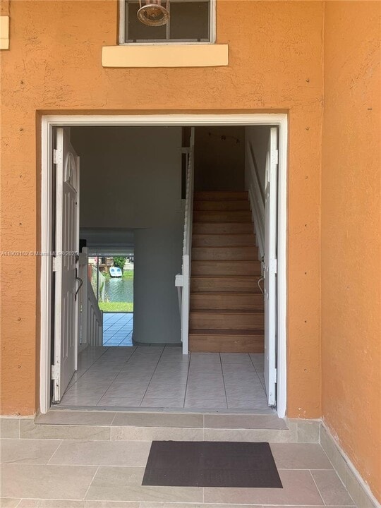 985 NW 132nd Ct in Miami, FL - Building Photo