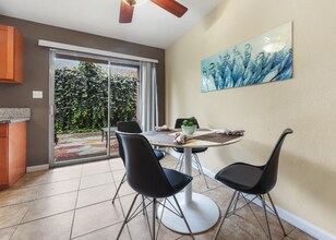 718 N Floral St in Visalia, CA - Building Photo - Building Photo