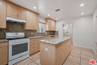 8843 Saturn St in Los Angeles, CA - Building Photo - Building Photo