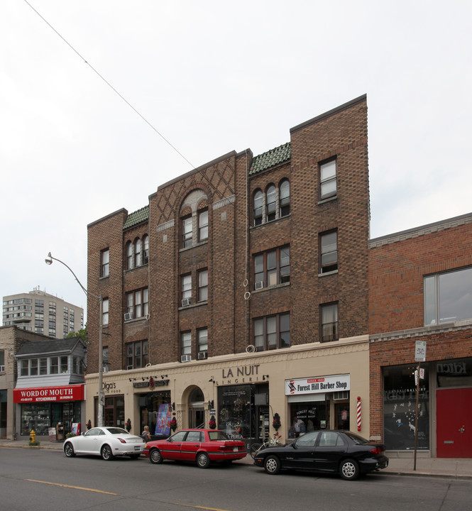 400-408 Spadina Rd in Toronto, ON - Building Photo